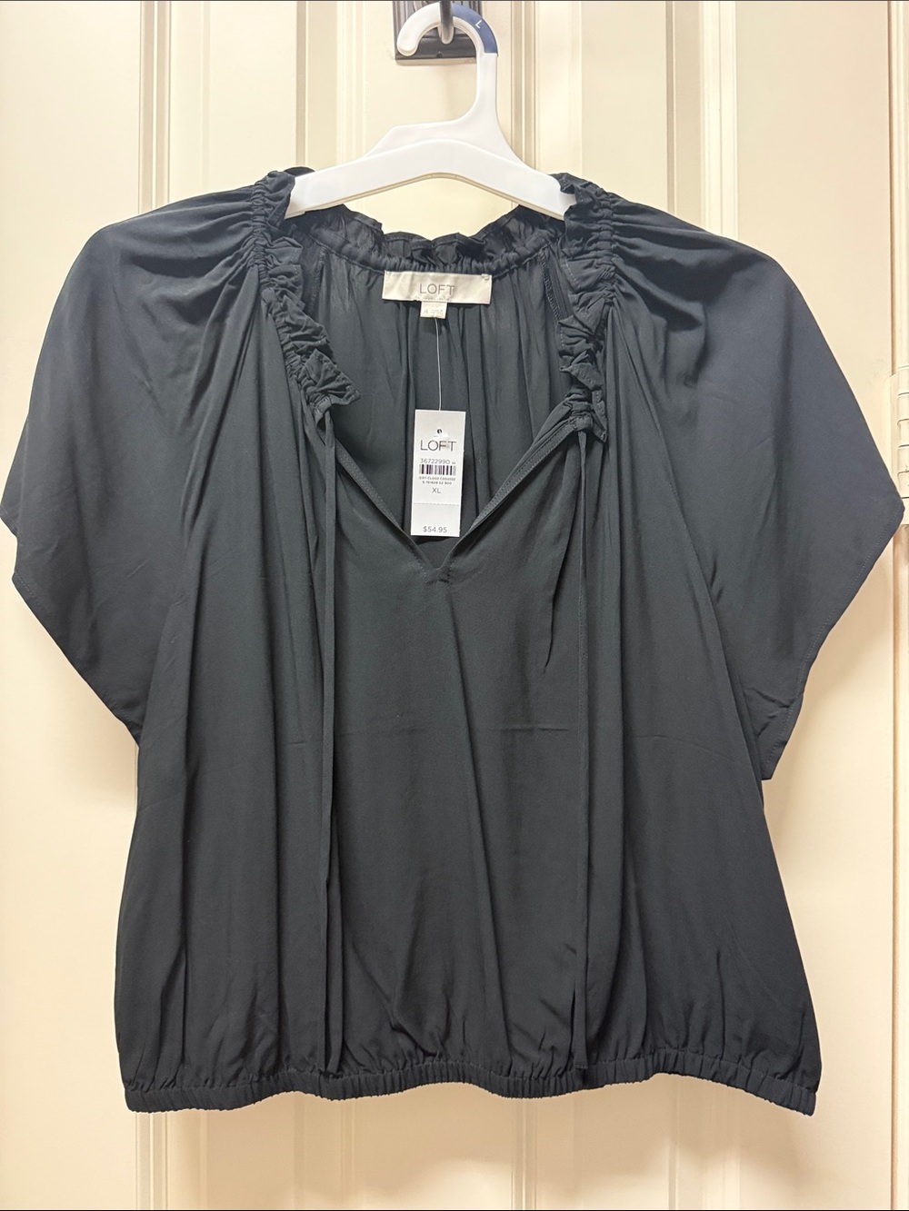 NWT LOFT Black Ruffled V-Neck Short-Sleeve Blouse-XL